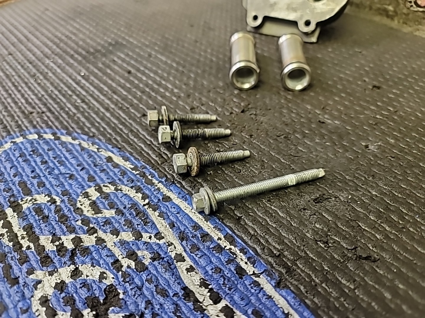 2003 2004 03-04 Ford Mustang SVT Cobra 4.6 Supercharger Intercooler Adapter 32V