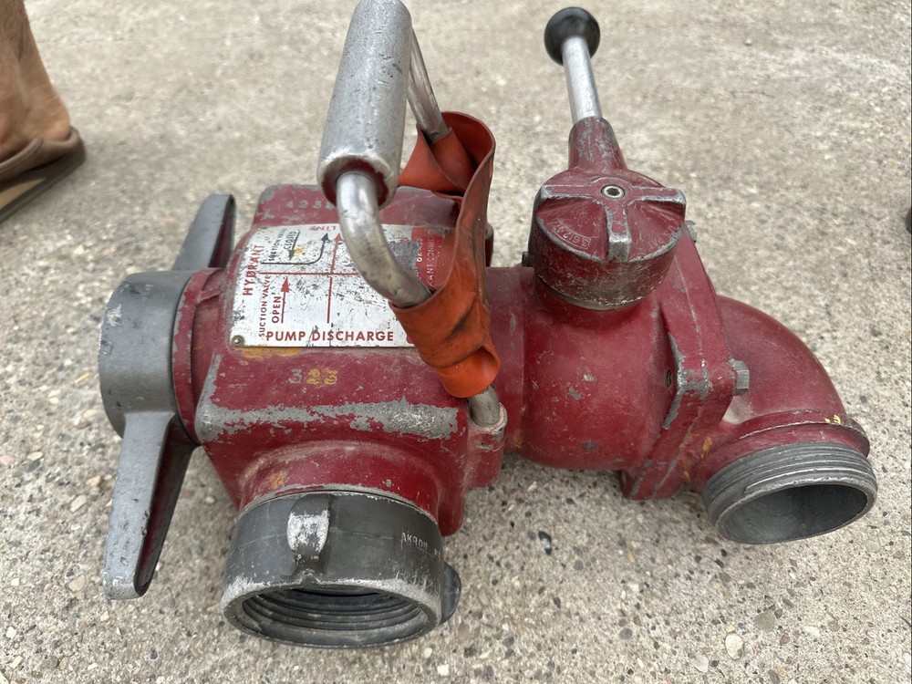Akron Brass Style 625-A. 4-Way Hydrant Connection
