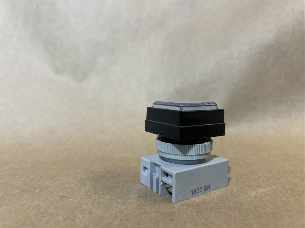 IDEC UPQW Pilot Light Control Unit