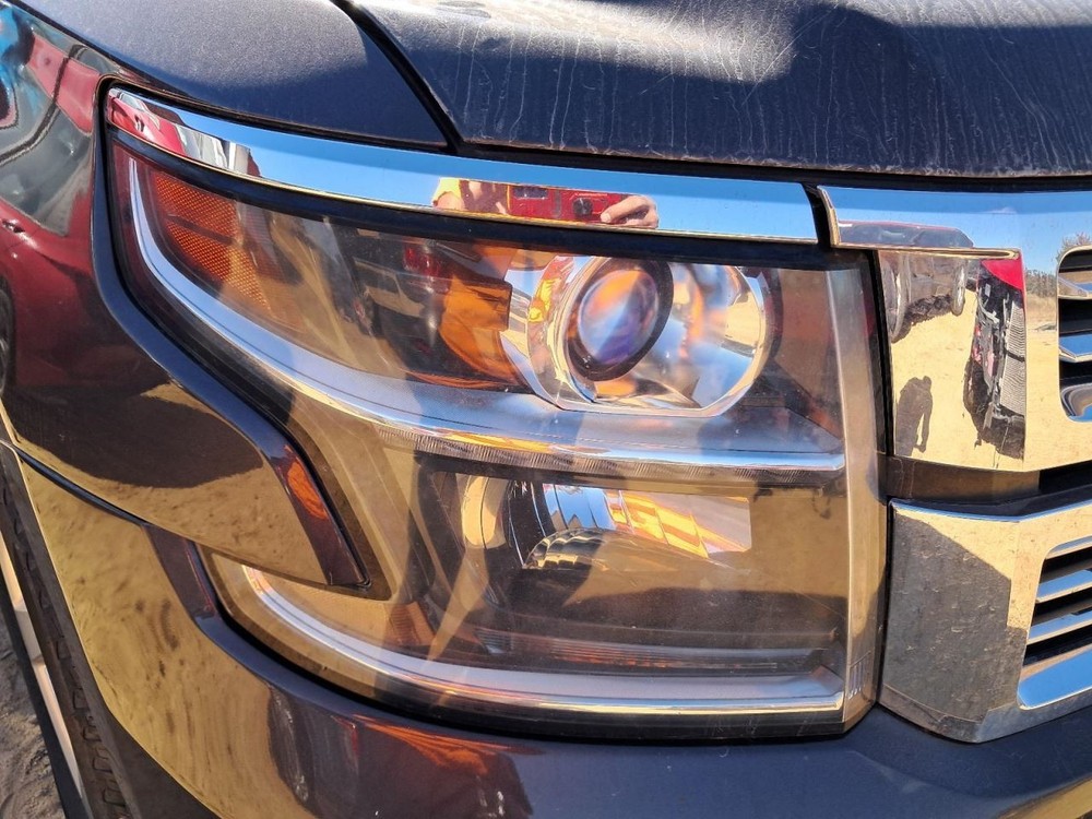 SUBCHEV15 2016 Glove Box 4834147