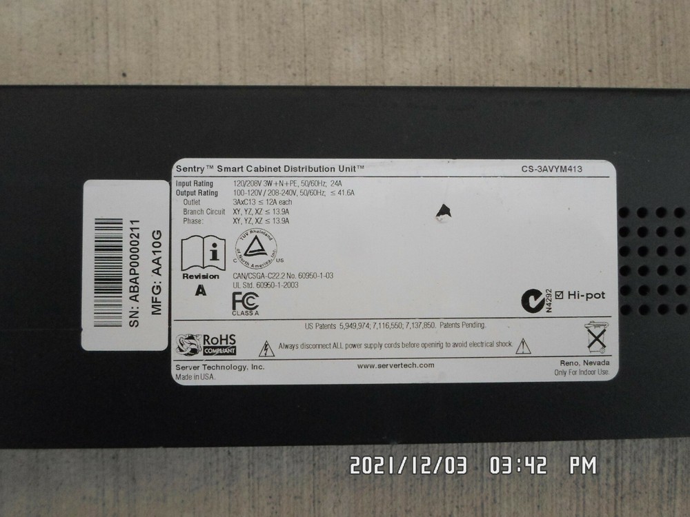 Sentry CS-3AVYM413 SMART CABINET Distribution Unit Server Technology, Inc USED