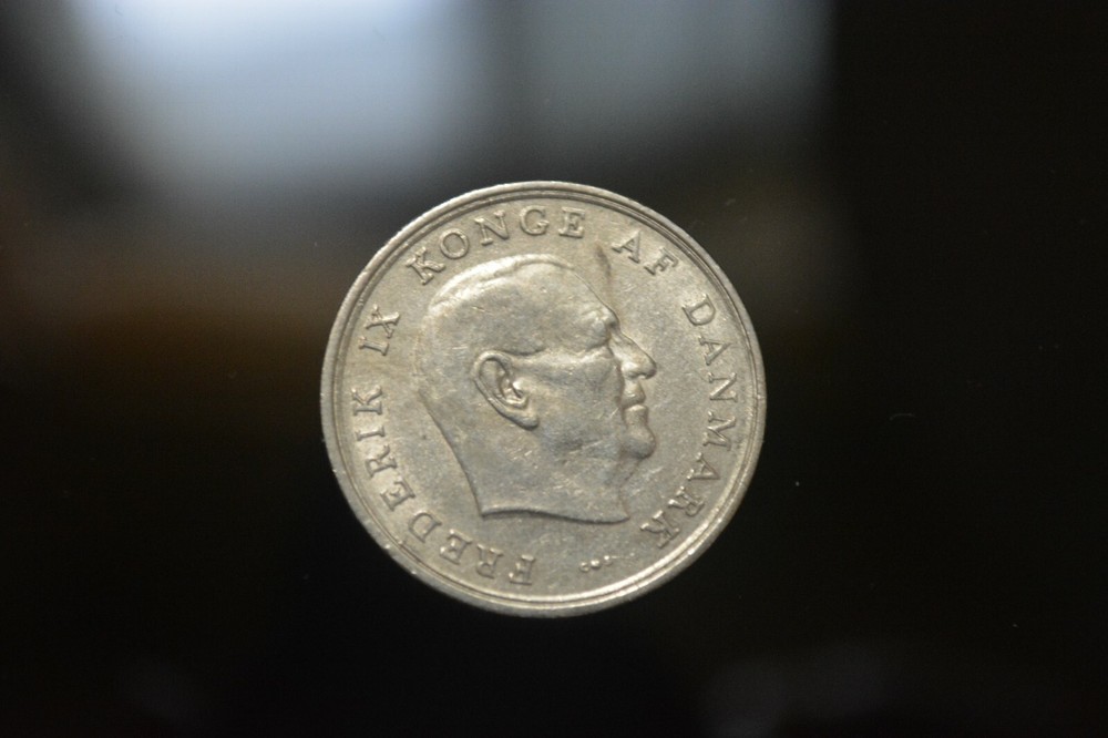 1961 Denmark 1 Krone Coin.
