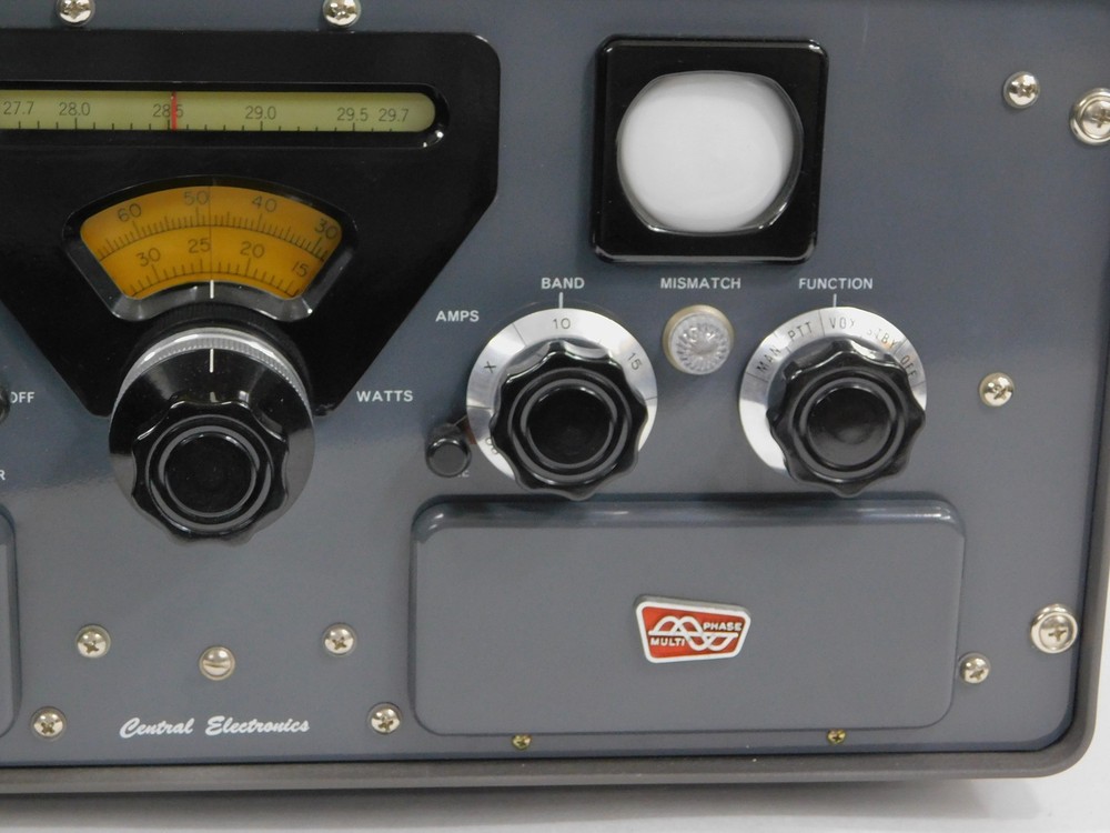 Central Electronics 100V Vintage Ham Radio Transmitter (excellent cosmetics)