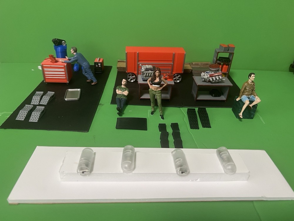 Built From Scratch - 1/24 Scale Diorama – “Earl’s Performance”