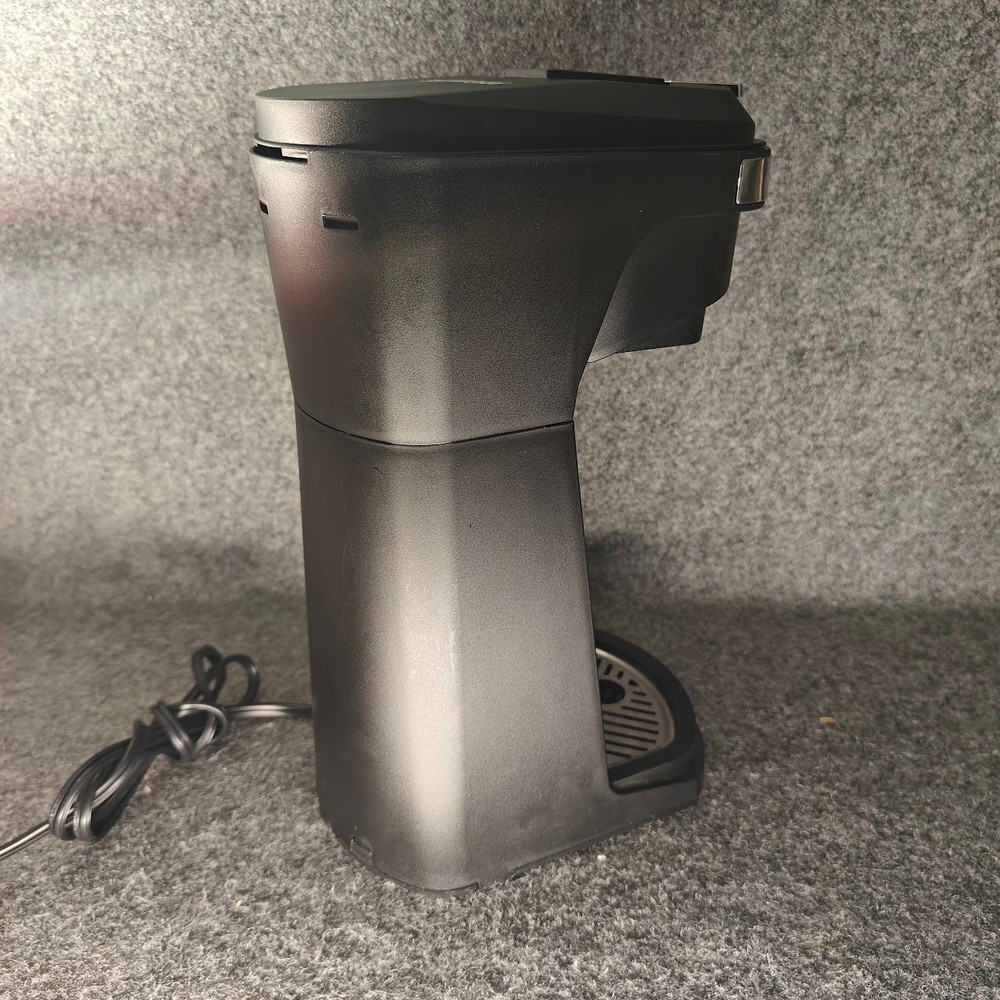 Frigidaire ECMK110 Single‑Serve Coffee Maker Black PREOWNED NO BOX
