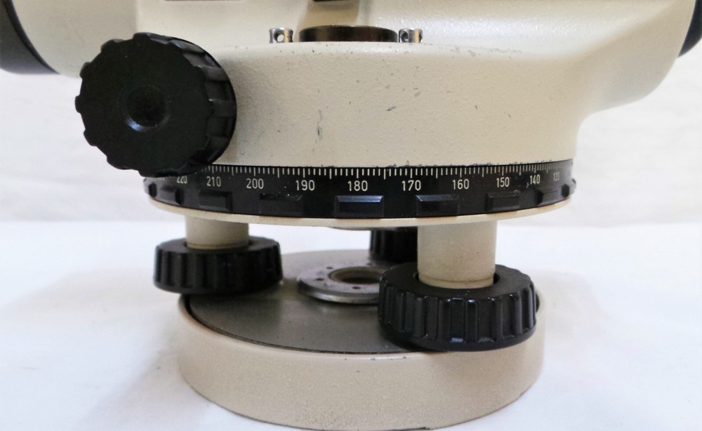 NIKON AC-2s AUTOMATIC LEVEL-360 Degree Surveying Instrument.