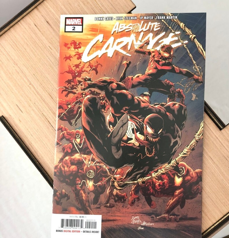 Comic Book Storage/Display Box + Marvel 's Absolute Carnage #2 - Perfect Combo