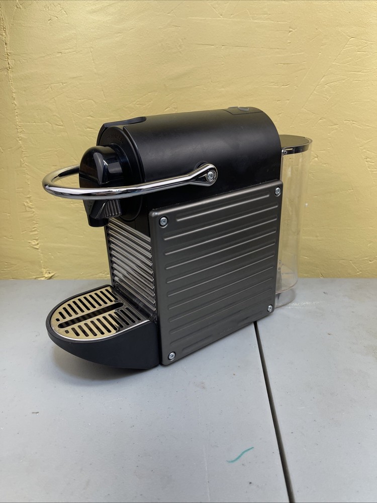 Nespresso Pixie C61 Espresso/Coffee Maker/Machine Black Cleaned/Tested