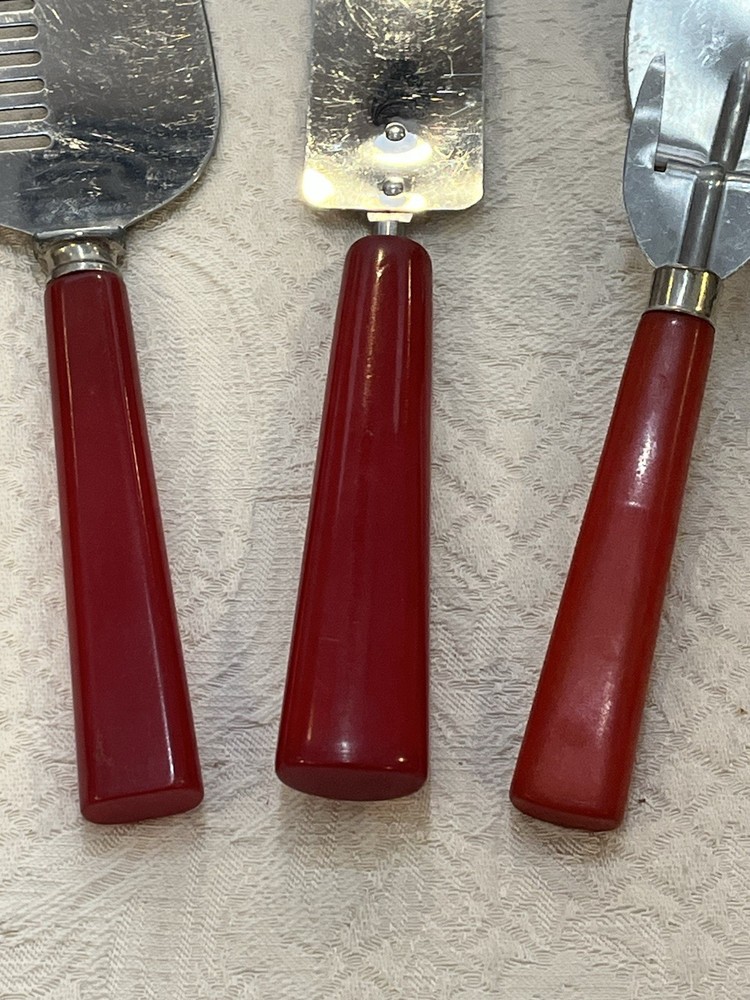 3 Red Bakelite Serving Pieces P&G Spreader -Pie Server With Prongs & Cake Server