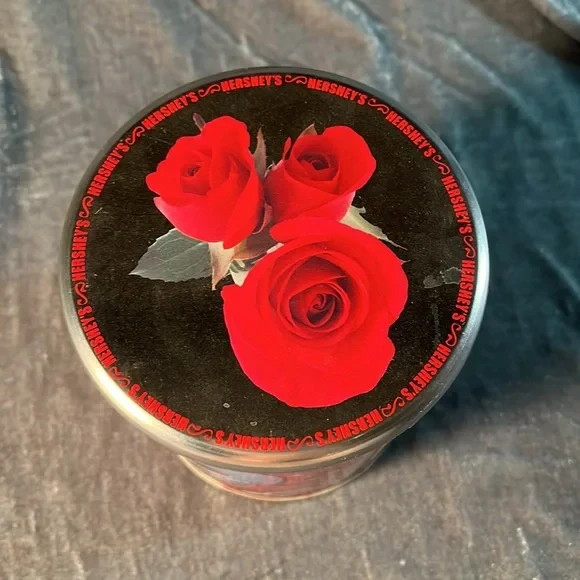 VTG Hersheys Valentines Tin