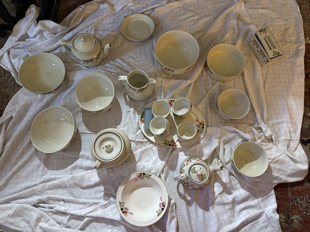 Crocus Dishes Set