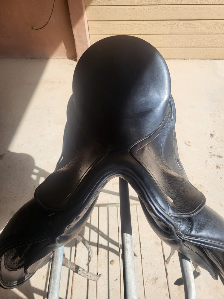 Schleese Dressage Saddle 17