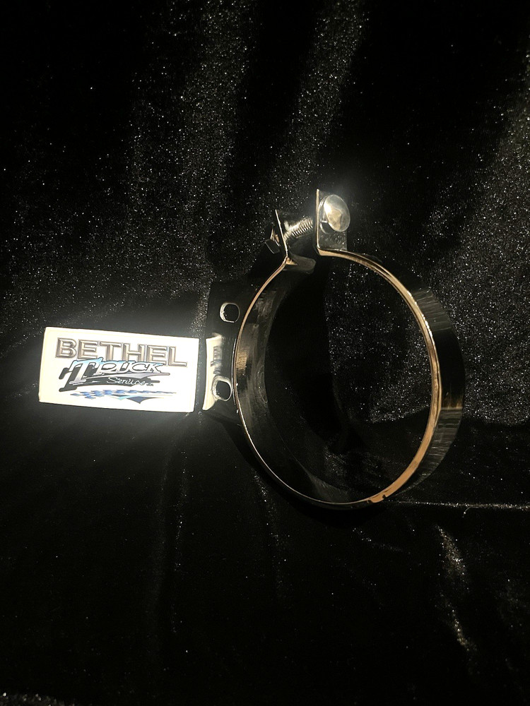 (2) Peterbilt 5" Exhaust Stack Chrome Mount Brackets Clamp United Pacific 10294