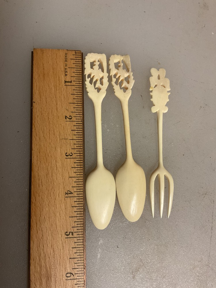 Vintage Bakelite 2 Spoons & Fork. 3 Pieces