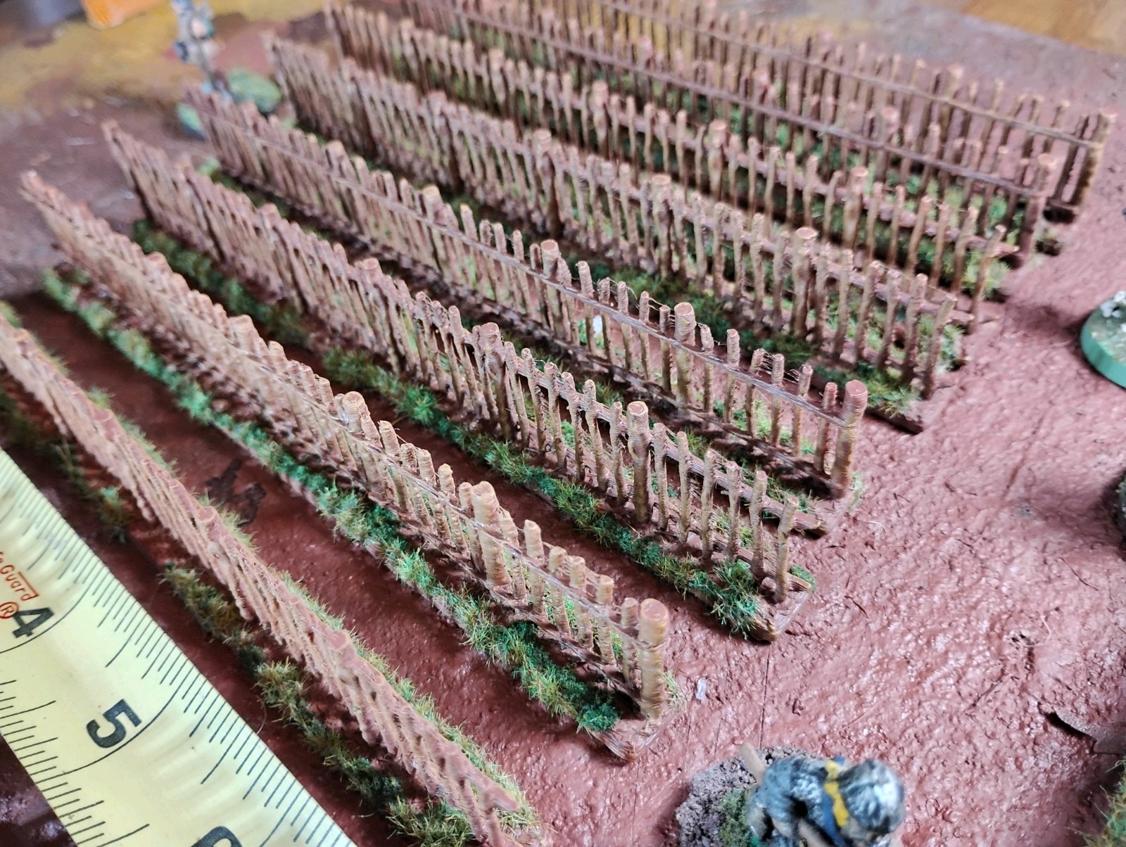 Wooden Fences Wargame Terrain 29pc of fence 108"- 9 feet Painted - 25mm 28mm