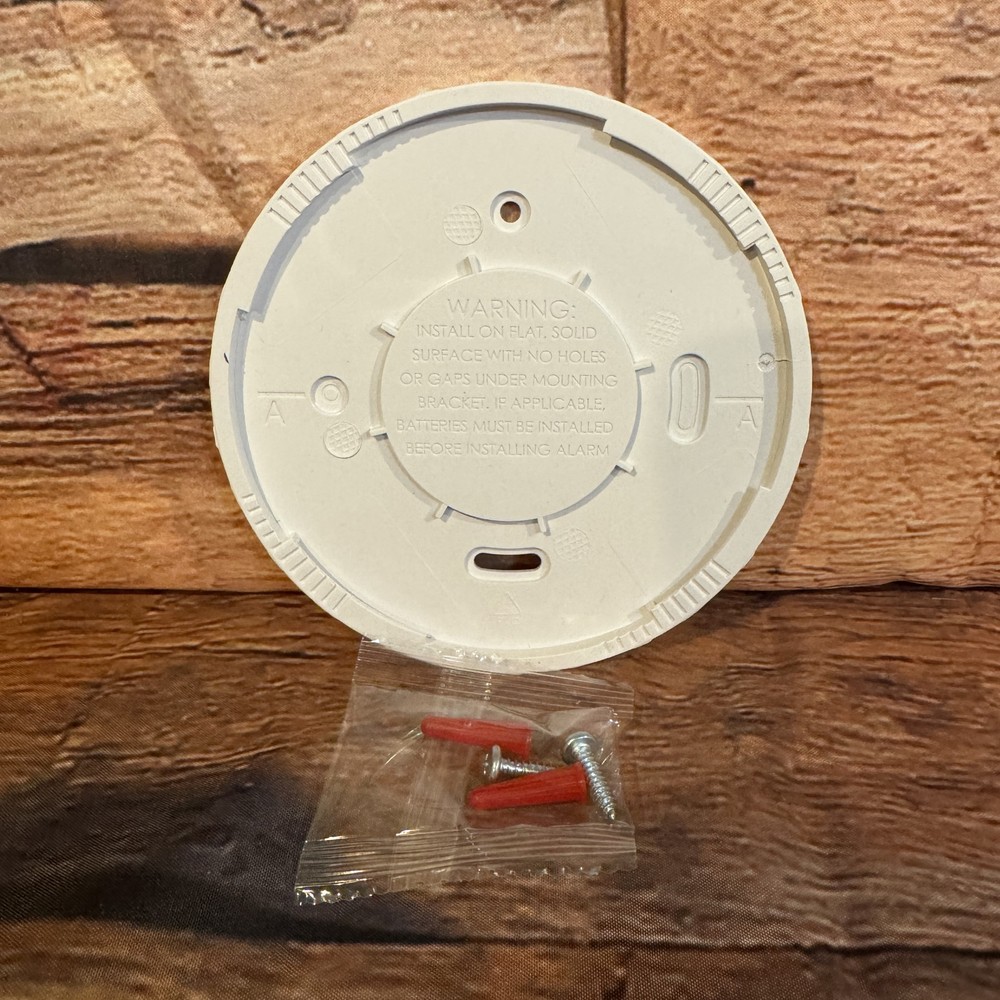 Smoke Detector Mounting Bracket Replacement Part w/ Hardware New