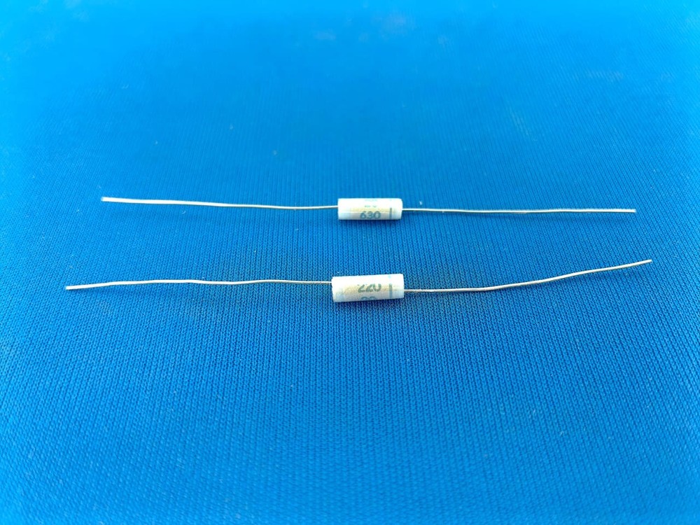 2 x 0.22nF (220pF) 630V Styroflex Polystyrene Axial capacitors NEW