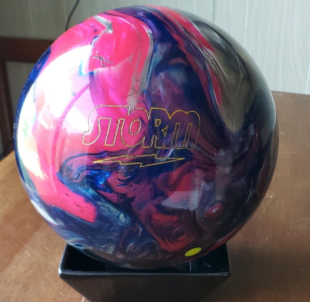 Storm Timeless Overseas Bowling Ball 15 lbs