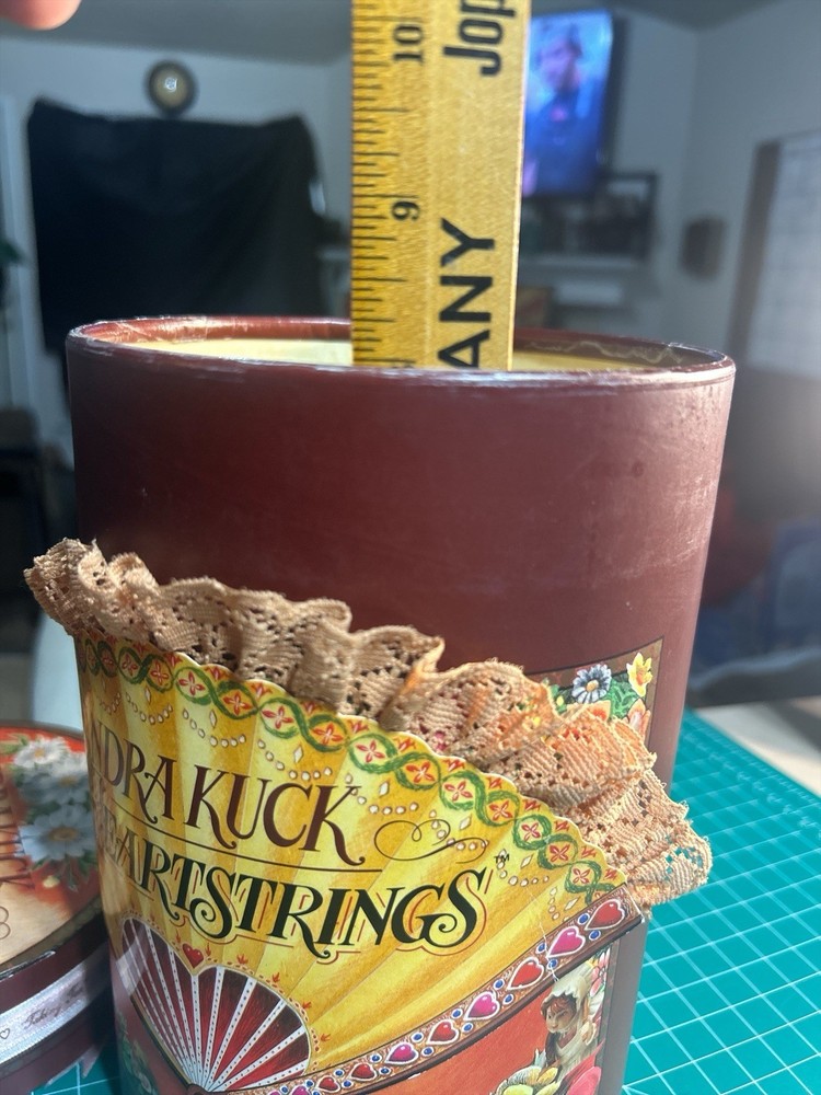 Sandra Kuck Heartstrings- Box / Container Only
