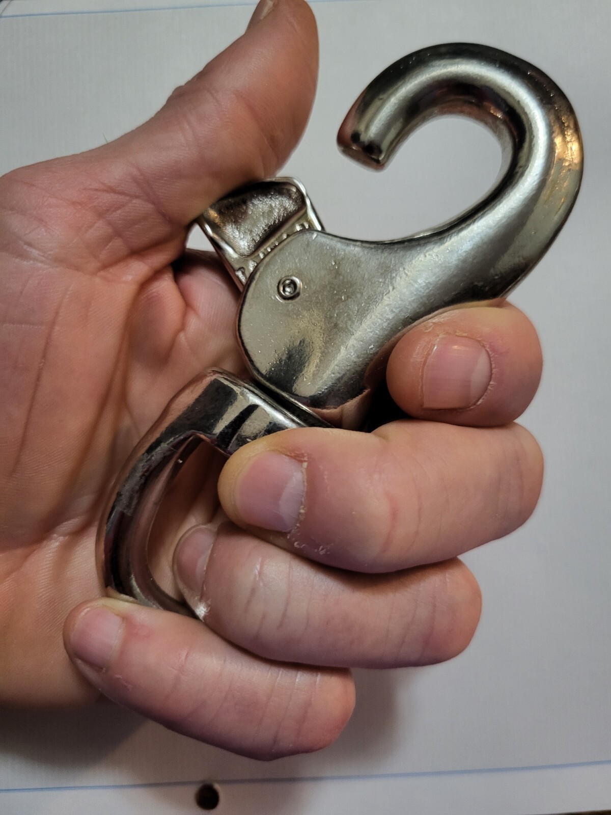 Steel Swivel Eye Bull Snap 5 1/8" Malleable Steel 700 SWL Heavy Duty 1" Eye