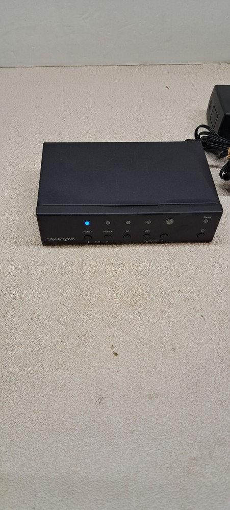STARTECH.COM HDVGADP2HD SWITCH BETWEEN DISPLAYPORT, VGA OR TWO HDMI SOURCE 4K