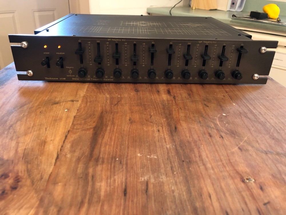 (PARTING OUT) TECHNICS 10E SH-9010 E ROUND KNOB FOR BANDWIDTH (Q) EQUALIZER