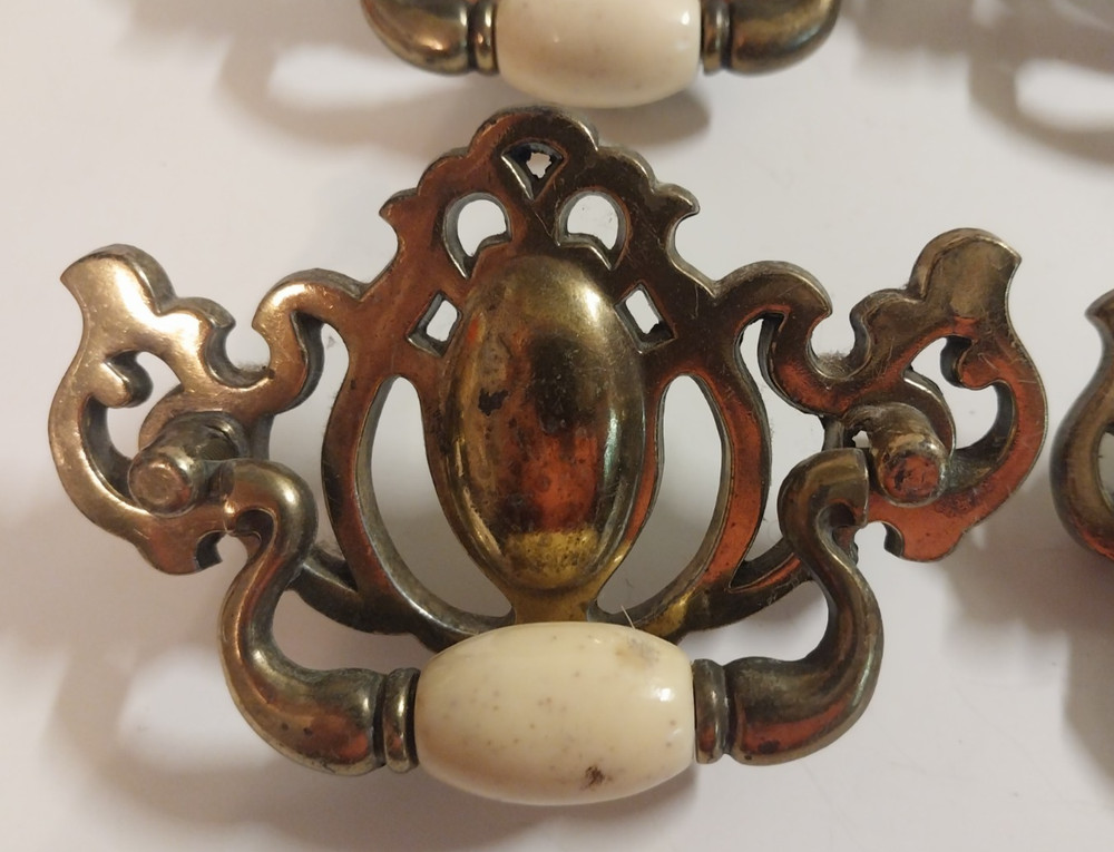 Vintage Set 6 Drawer Pulls & 4 Knobs Matching Brass and White Ceramic
