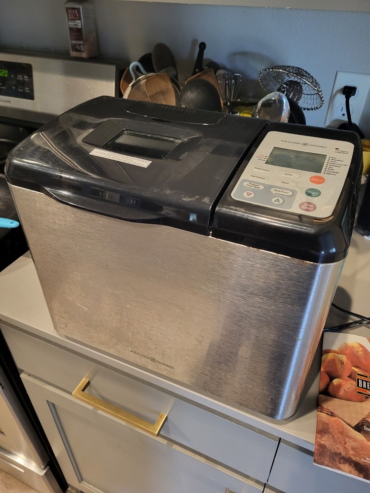 Williams-Sonoma Automatic Bread Maker~WS0401~For Charity