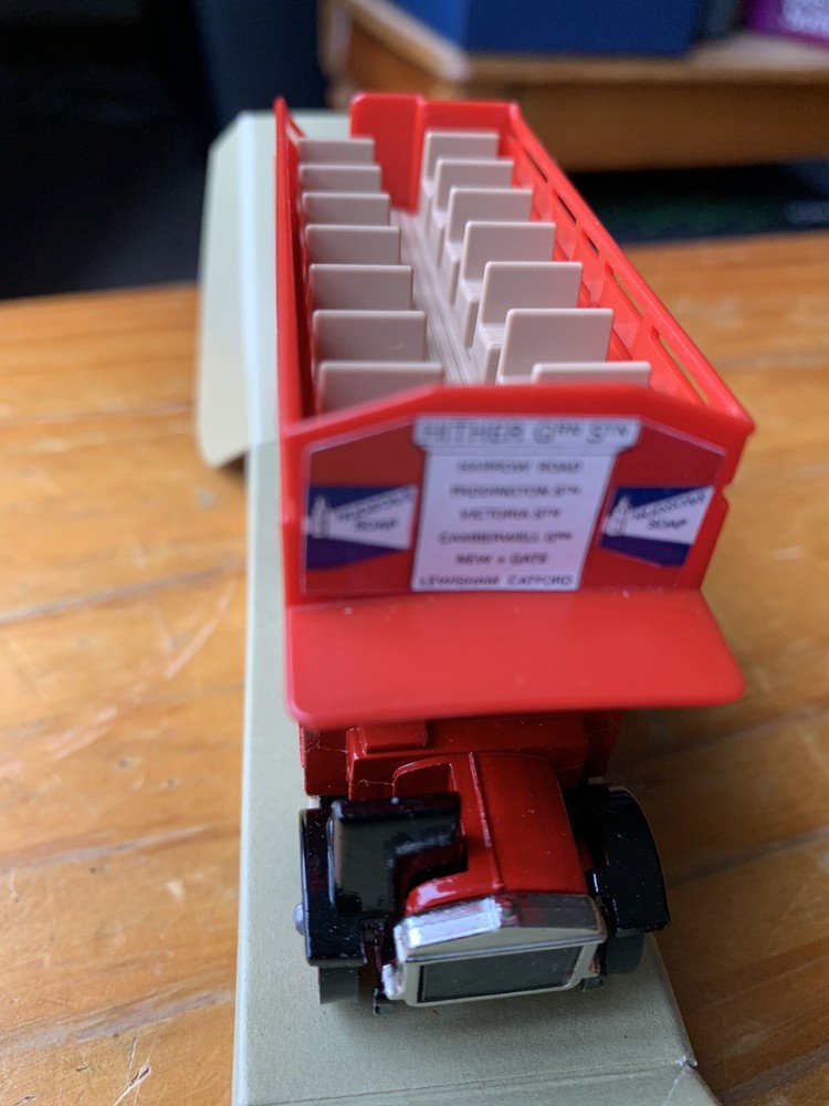 Matchbox Y23 AEC S type omnibus