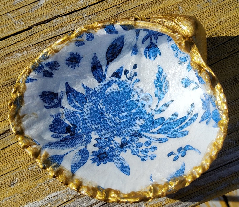 Decoupage ClamWin Shell - Handmade