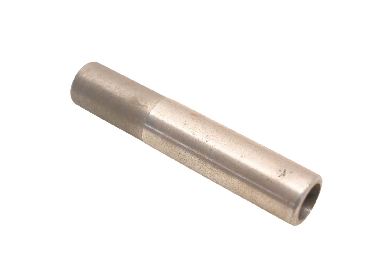 Mack 714GB210P4, 20704853 Valve Guide NOS