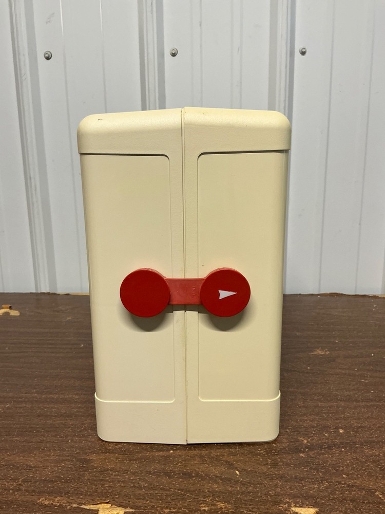 BERNINA NOVA 900 SEWING MACHINE CASE - EXCELLENT