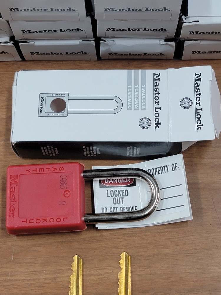 Master Lock 410KARED 11 Pack, Keyed Alike With 2 Control Keys For Set.