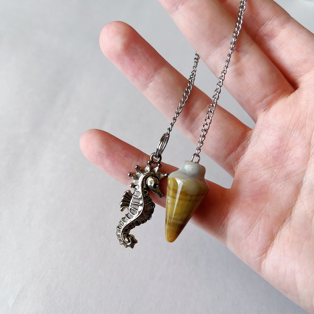 Agate Pendulum Seahorse Charm Gemstone Divination Dowsing