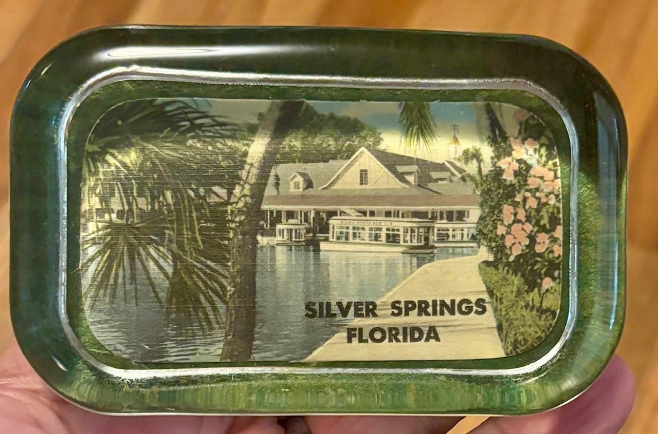 Vintage 1950s Silver Springs Florida Souvenir Glass Paperweight