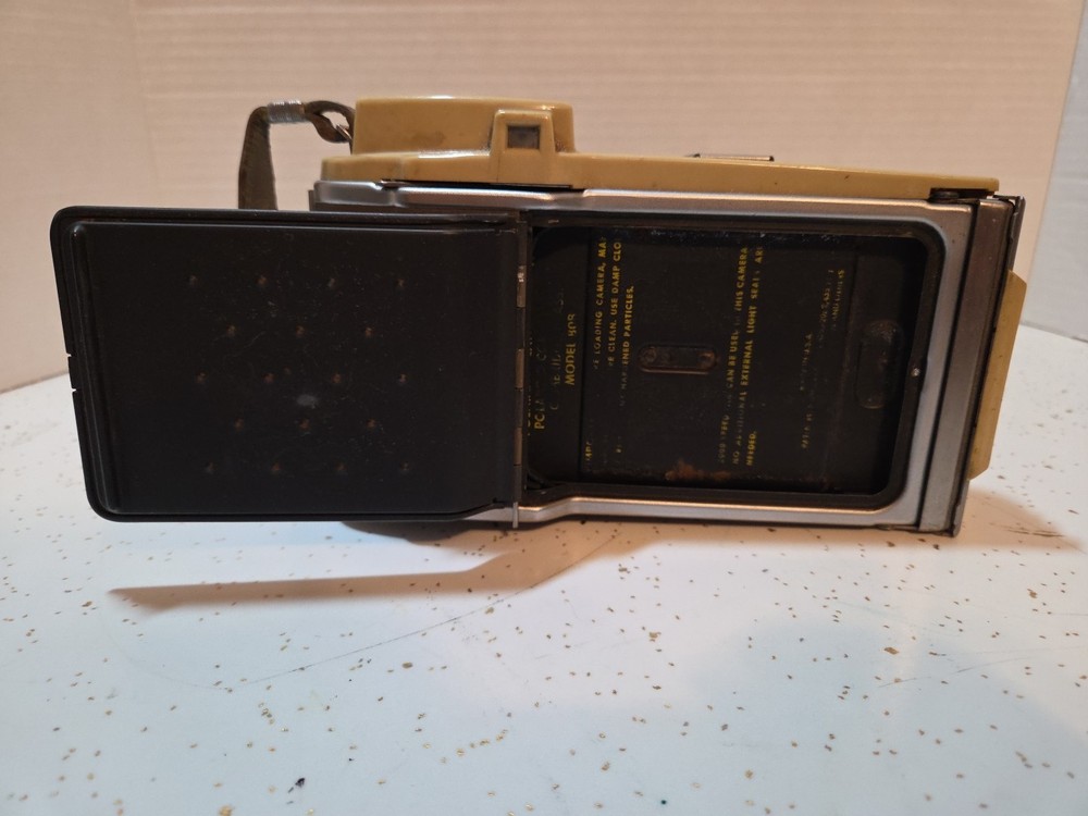 Polaroid Land Camera Model 80B - Untested AS IS CONDITION