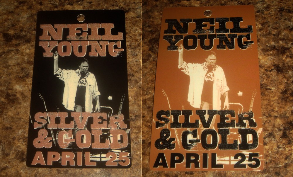 NEIL YOUNG "SILVER & GOLD" April 25 2000 Wallingford, Connecticut BACKSTAGE PASS