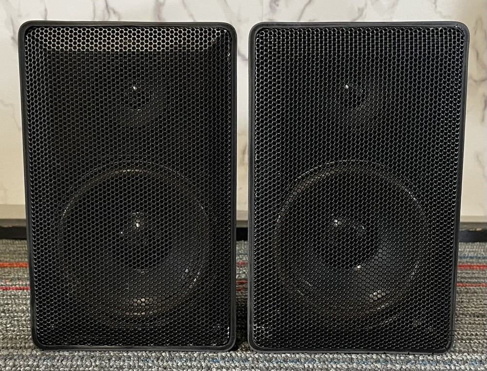 Custom Bluetooth 2.1 Powered Speaker System- Fantastic Sound!