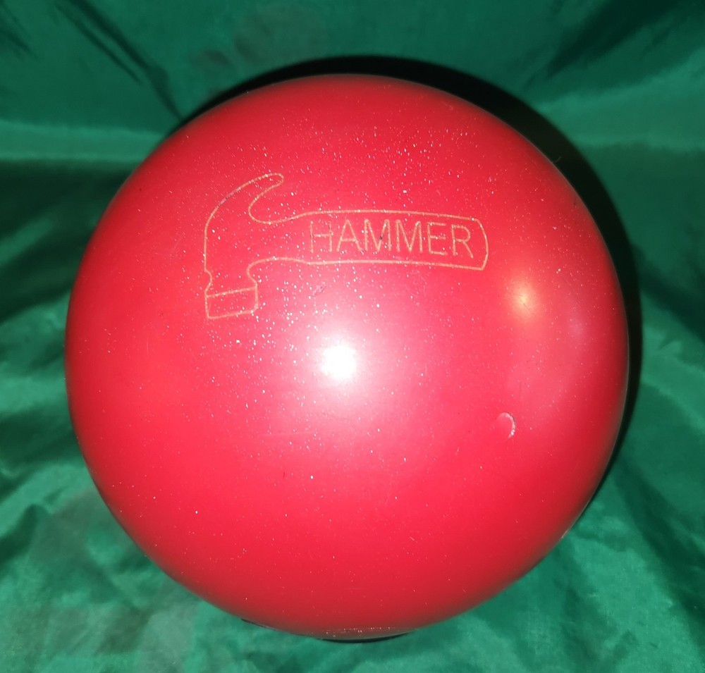 Hammer Black Widow Red Solid Urethane Overseas Bowling Ball 15 lbs Span 4 Inches