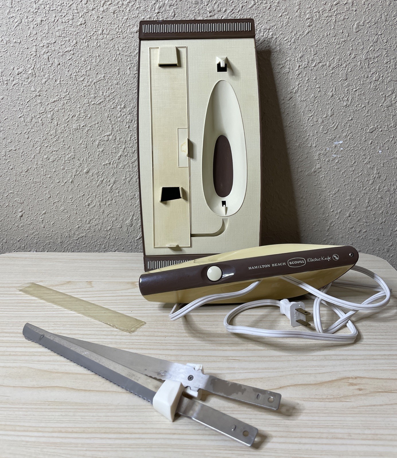 Hamilton Beach Scovill Electric Knife Model 354 Tested & Works Made In USA