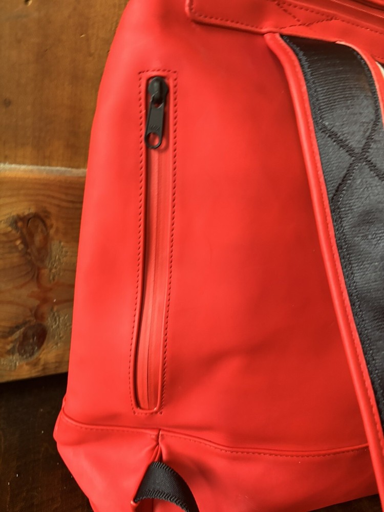HUNTER BACKPACK FOR TARGET RED 20TH ANNIVERSARY LIMITED ADDITION RAIN WATERPROOF