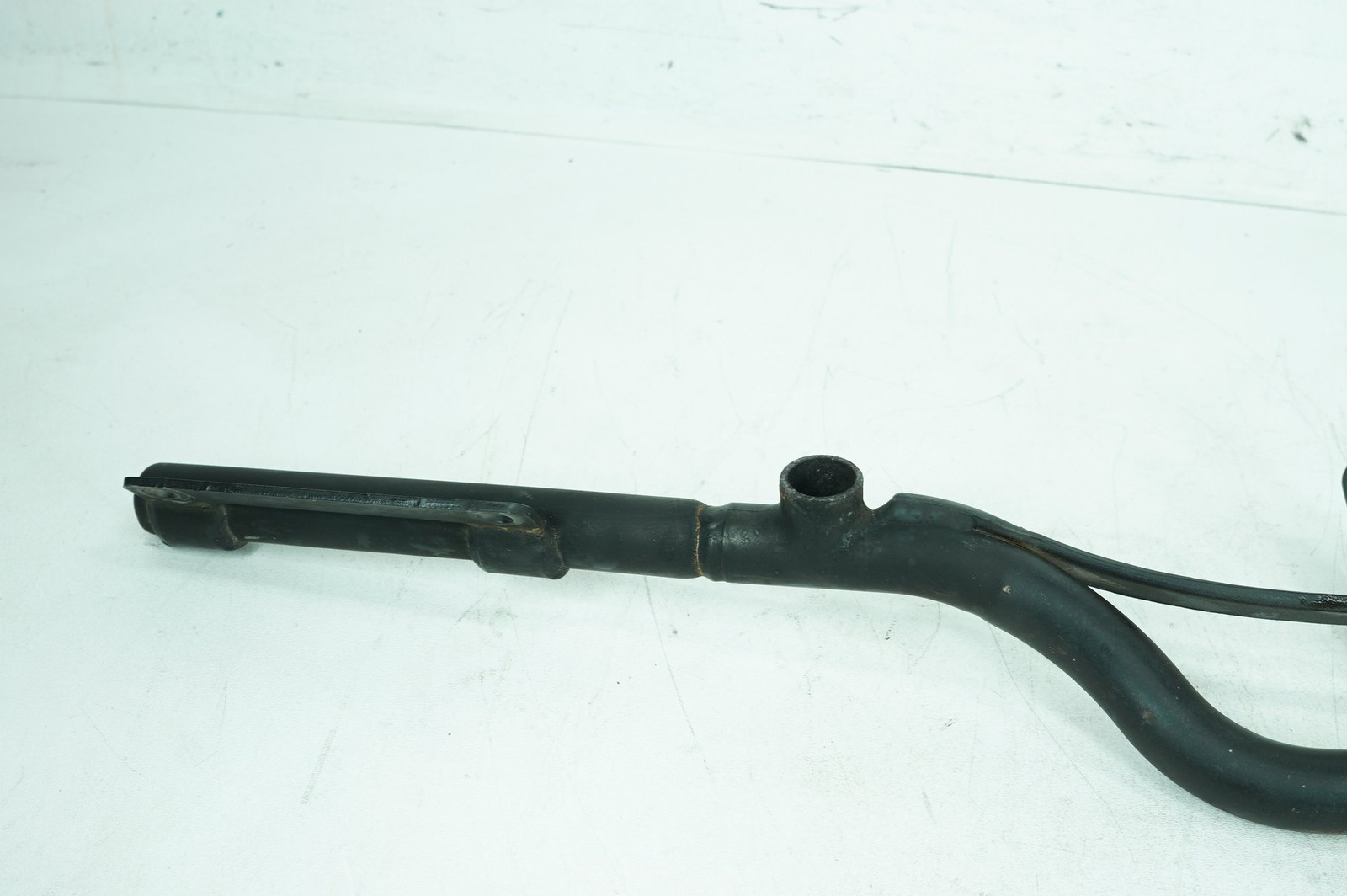 08 Harley Sportster XL1200 Low Exhaust Muffler Interconnect Bracket Support Bar