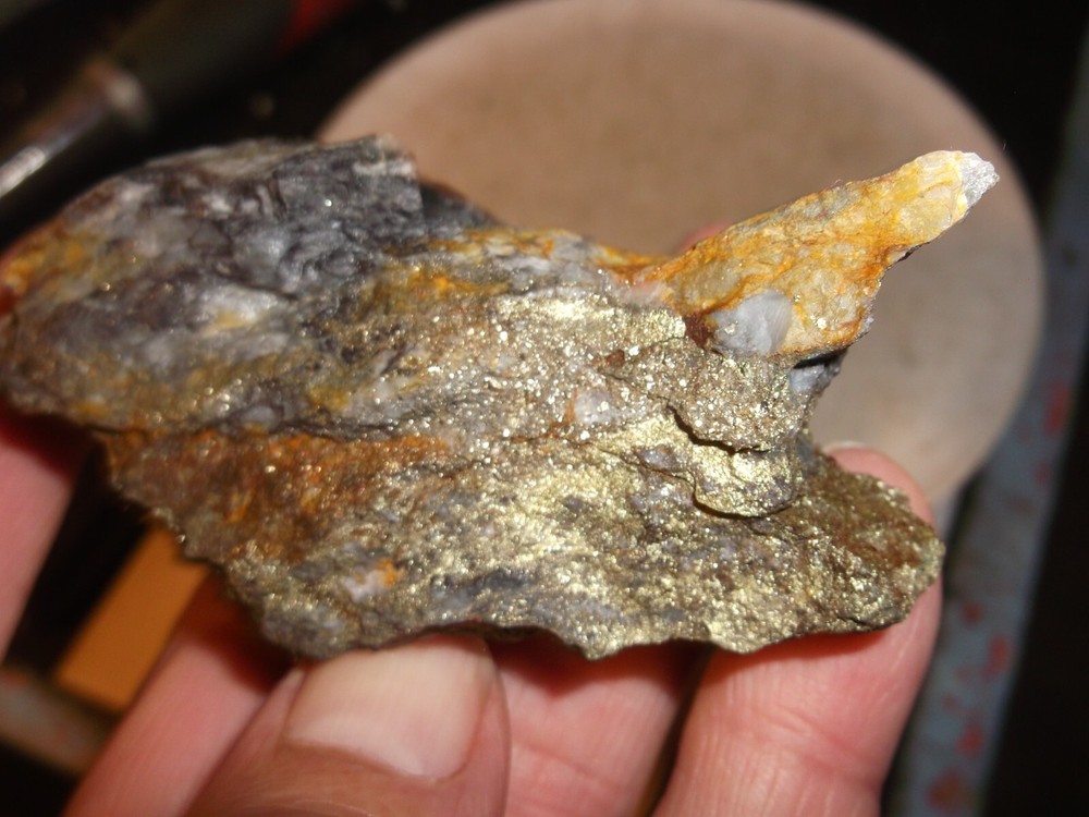 Gold, silver, copper, 187 grams samples ,ore high grade .