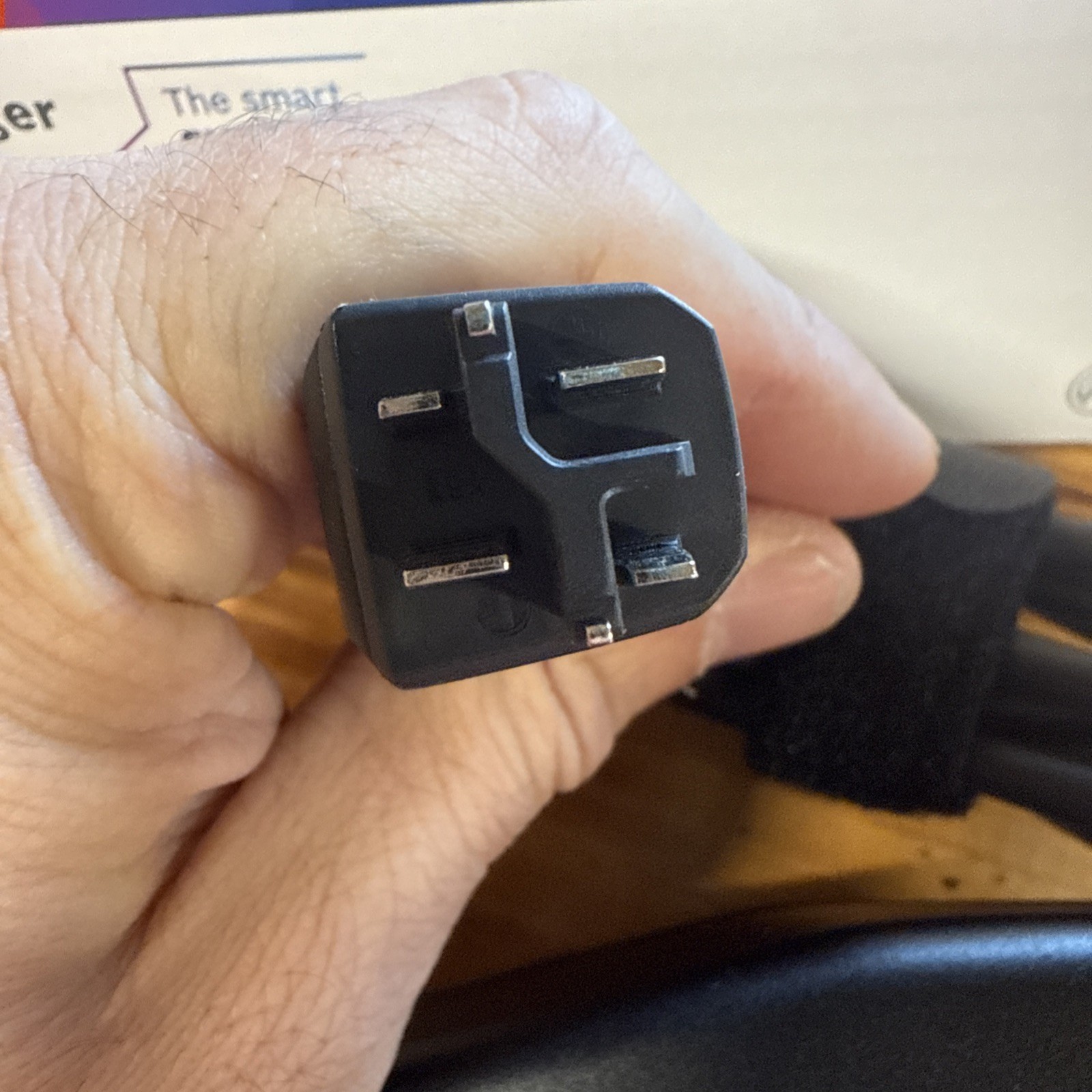 Bosch 4A 100-120v Smart System Charger Read Description (nw)