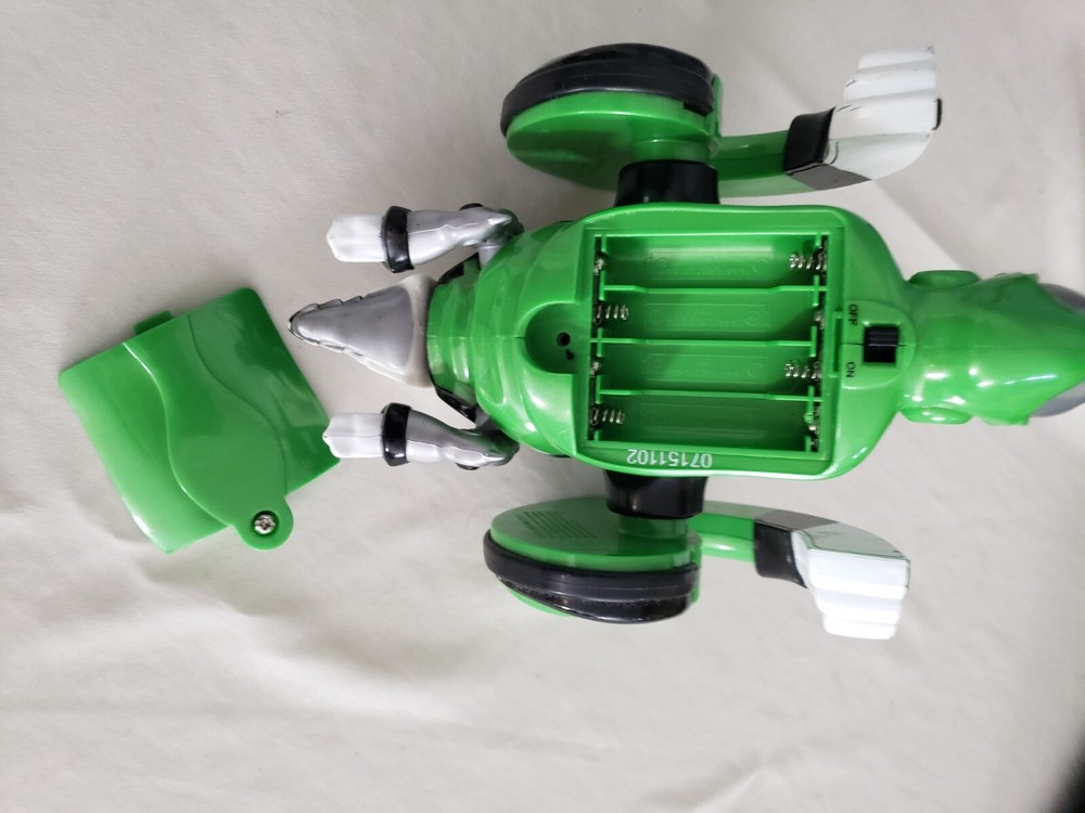Bossa Nova Remote Control Mechatars Alpha Battling Robot see video no remote