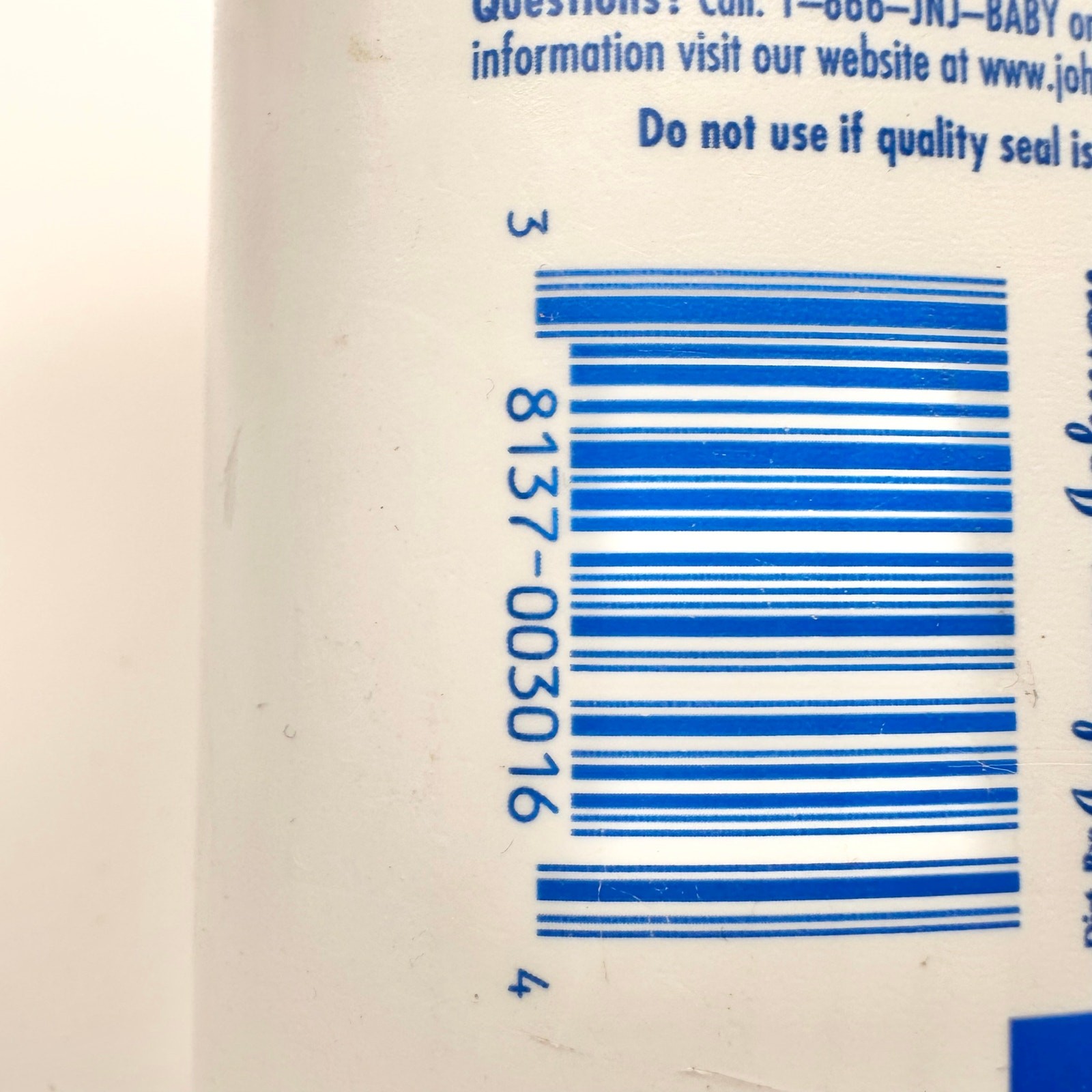 Vintage Johnson’s Baby Powder TALC Mildness Pink Label 15 Oz 2004 Full No Seal