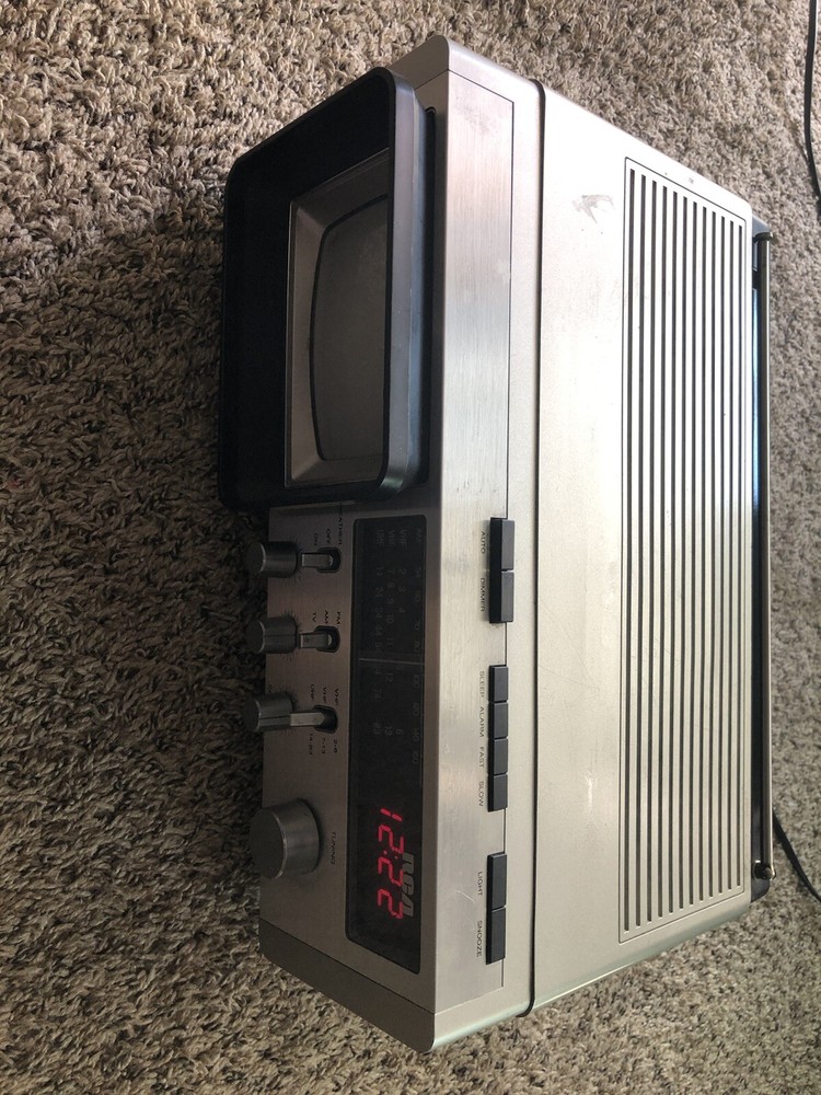 RCA AC.DC BATTERY Model No AFR 057S