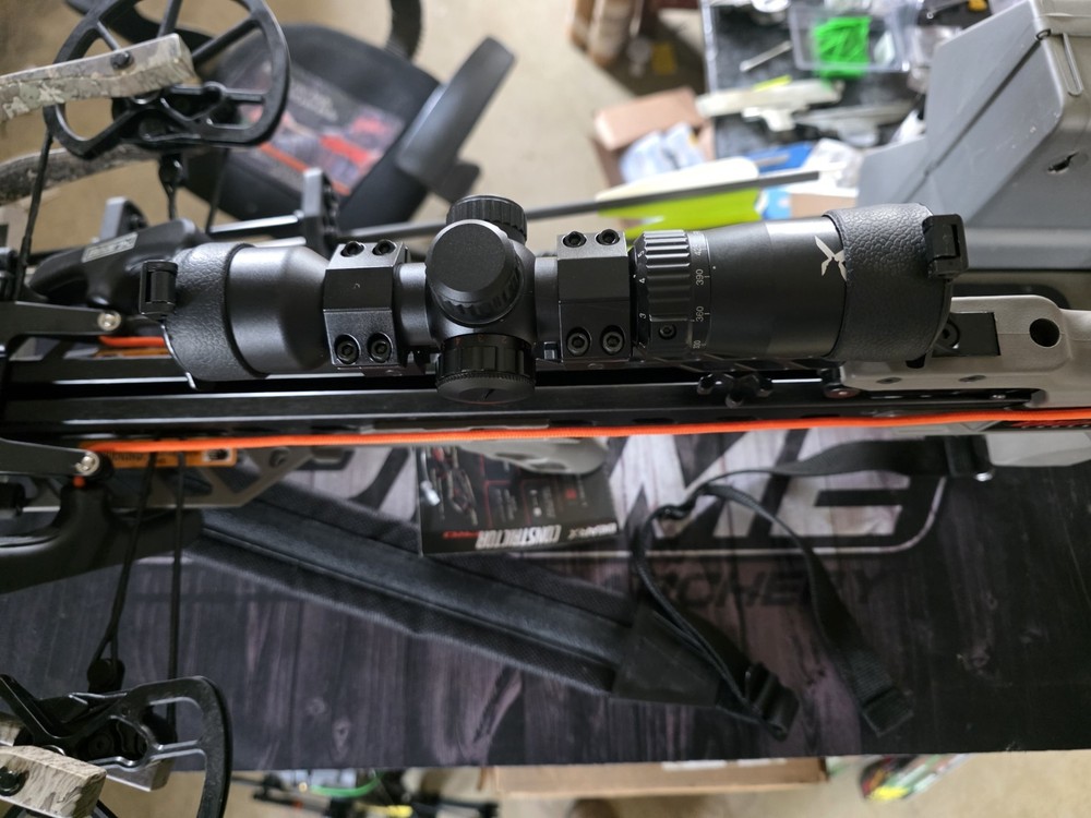 Bear x Constrictor Pro Crossbow Kit Grey/True Timber Strata