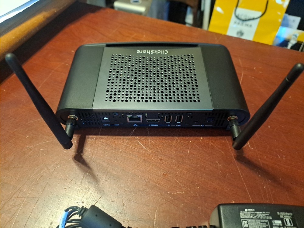 Barco Clickshare CSE-200 R9861520 Wireless Presentation System