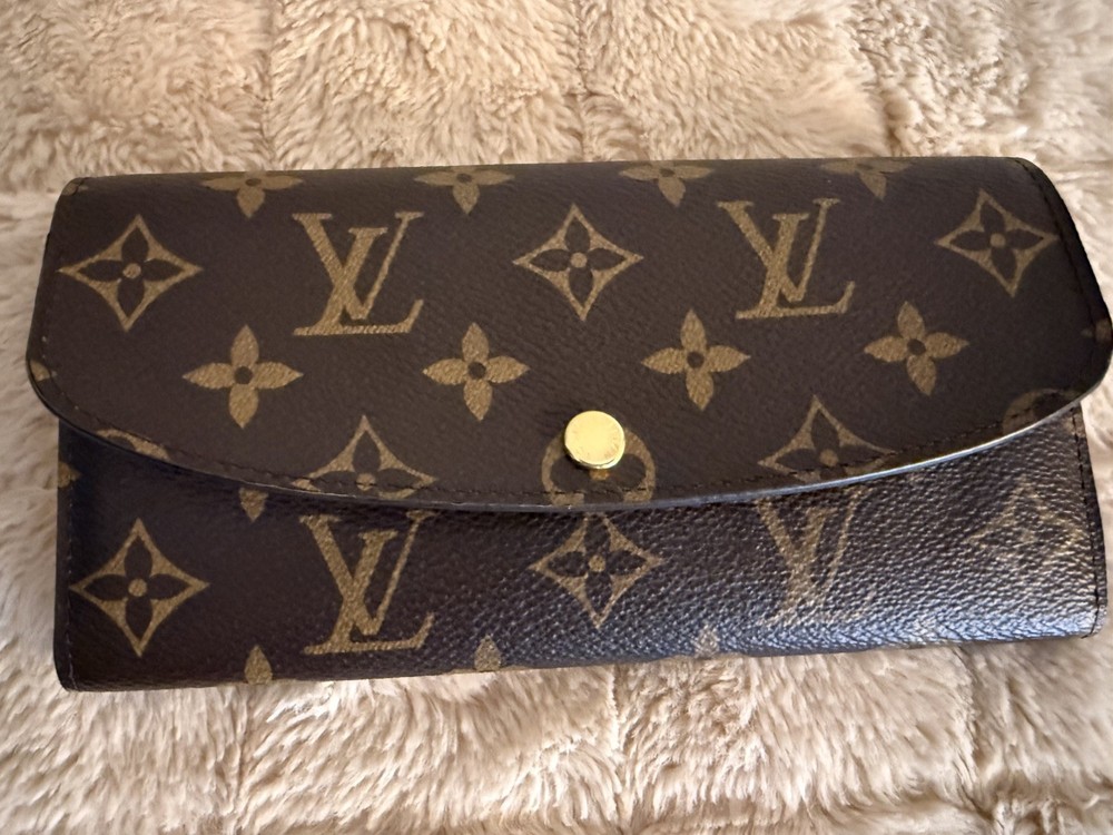 Louis Vuitton Monogram wallet